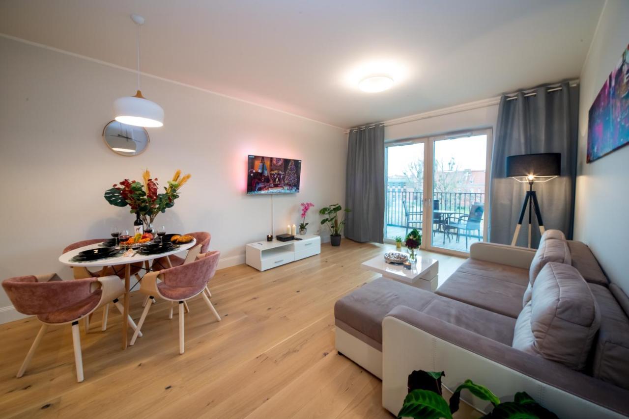 Maya'S Flats & Resorts - River View Gdansk Exterior foto